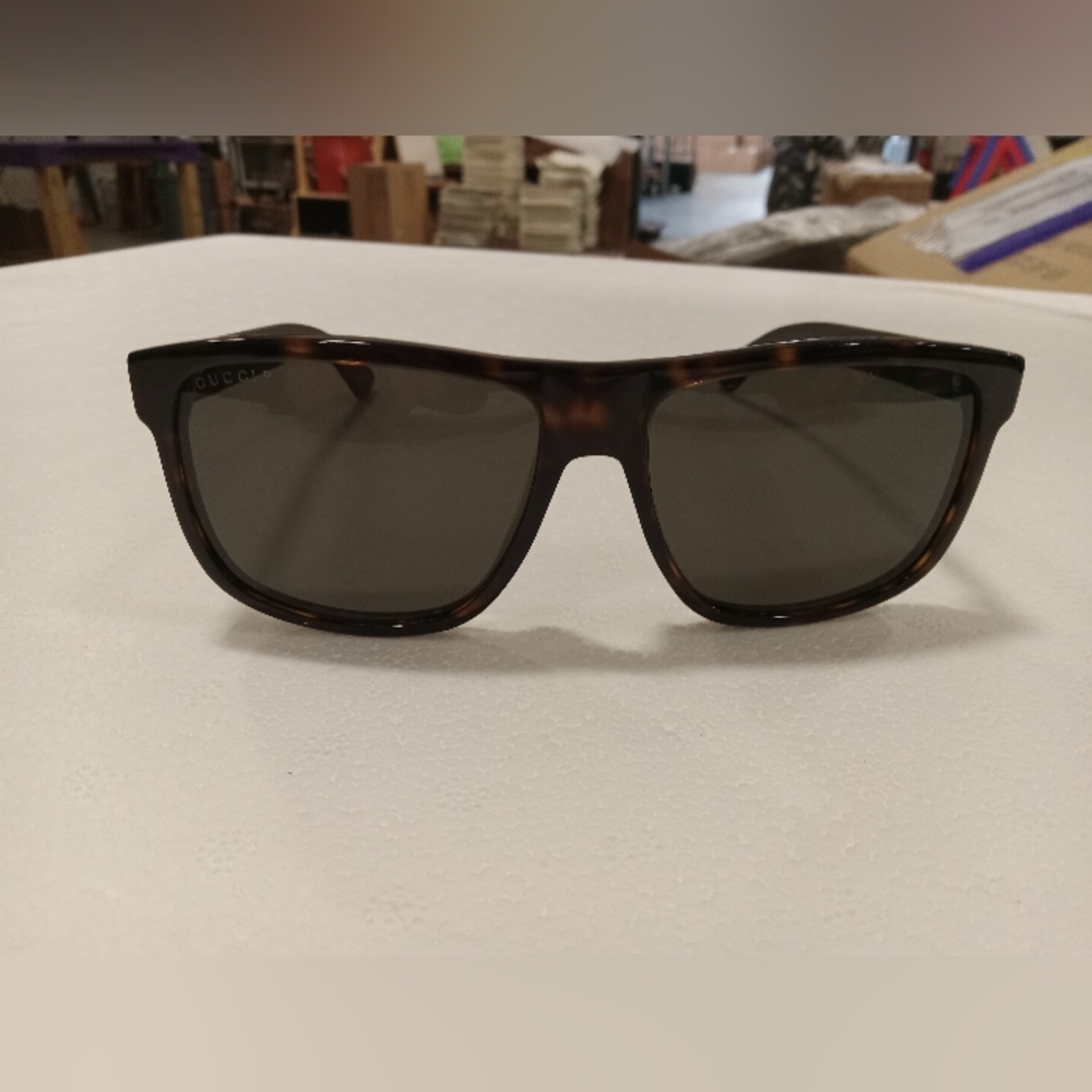 Gucci Sunglasses mens - Picture 2 of 4